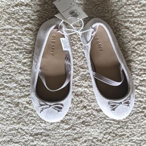 Girls grey Mary Jane shoes. Brand new with tags
